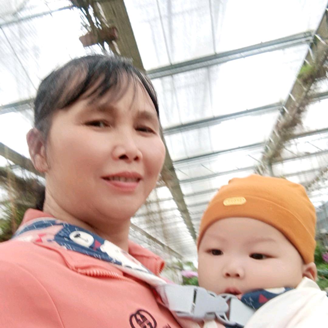 薇薇安(ღ˘⌣˘ღ)