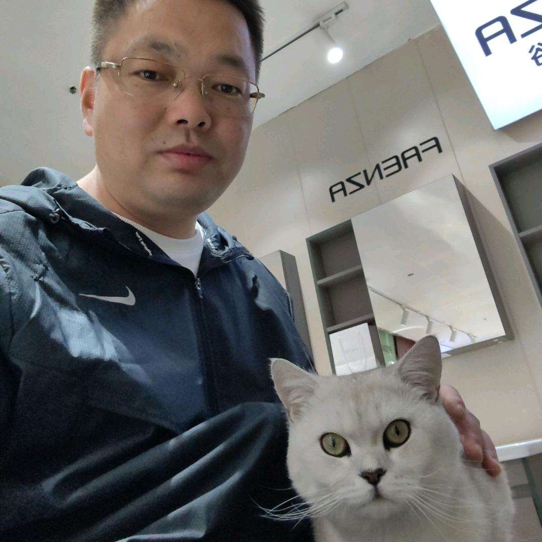 东张西望（法恩莎）