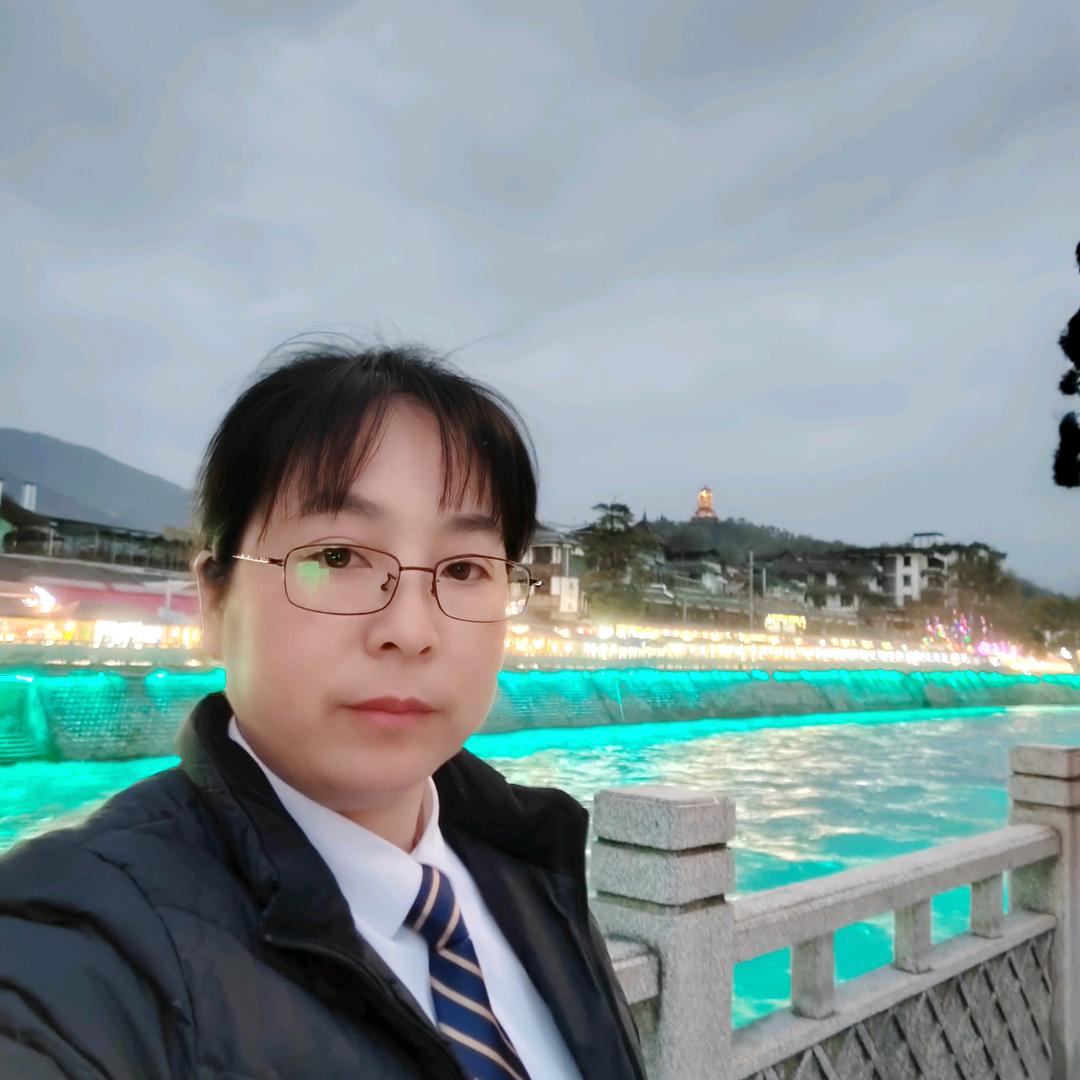 成都🇨🇳网约🚖女司机加油