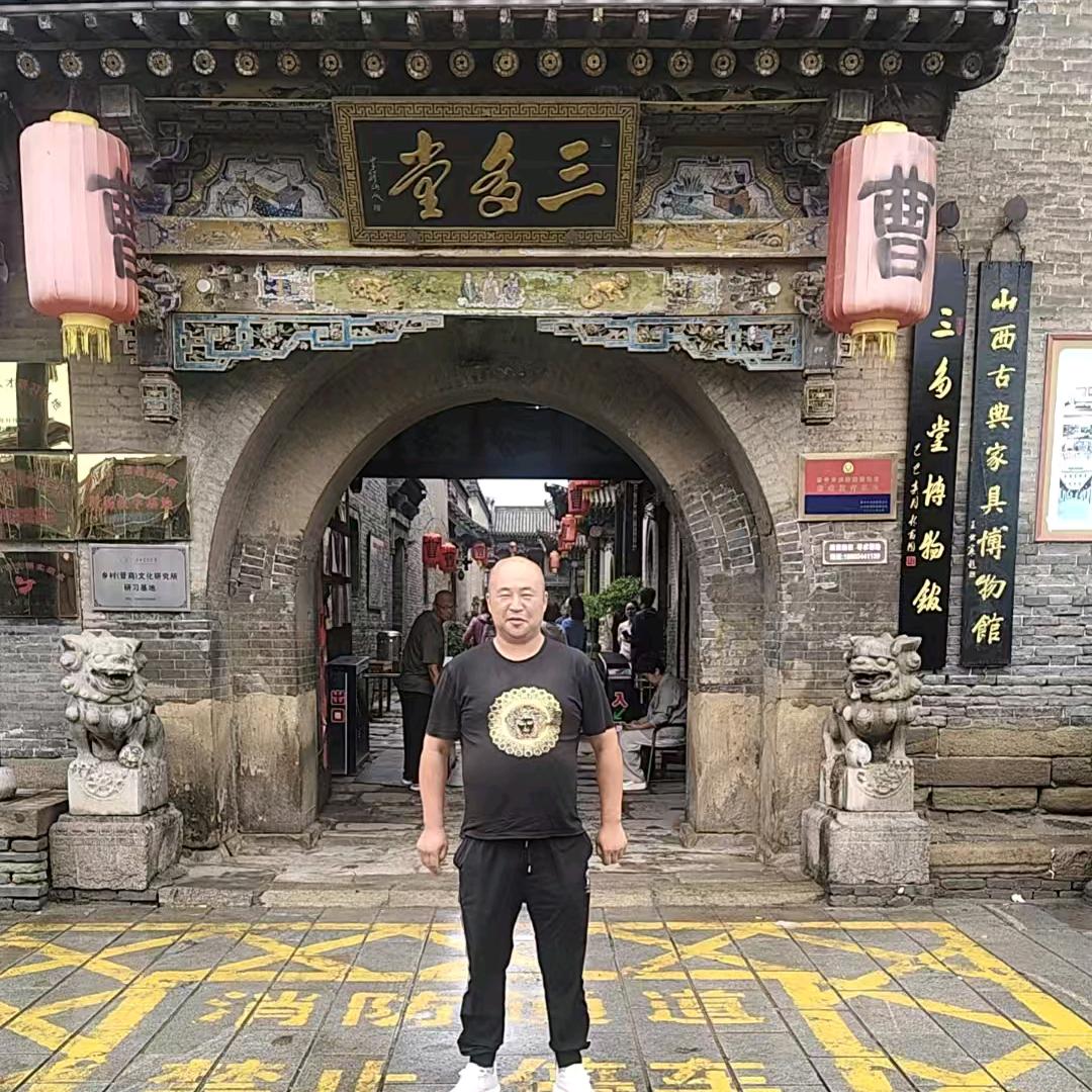 景然之家，楼底村，村东（苗占景）
