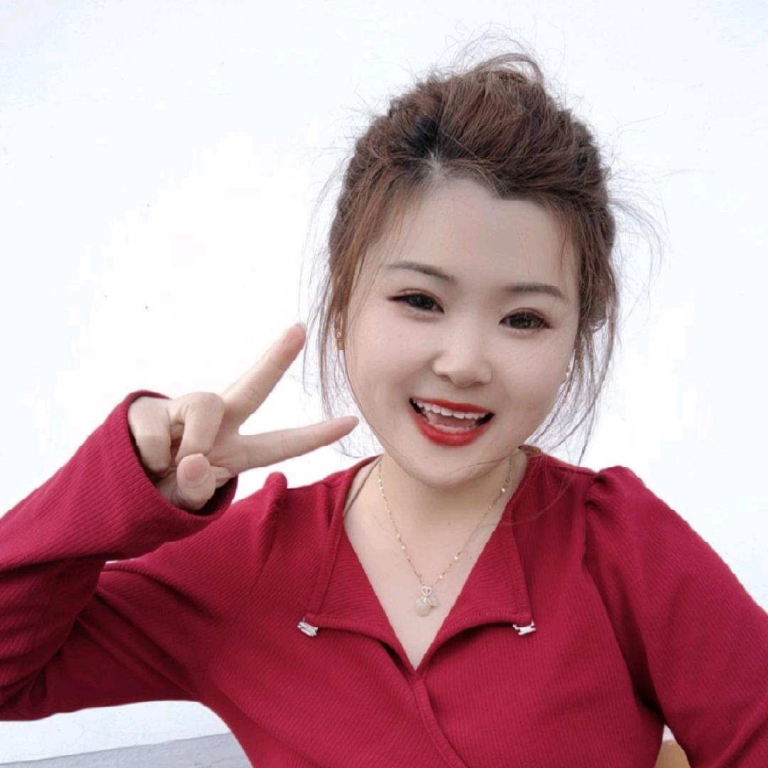 是 秀 吖