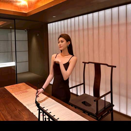 丽娜（单身可私辽）