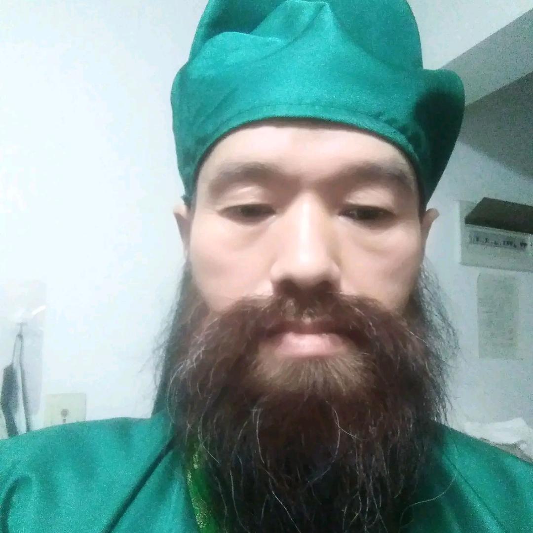 胡子大叔爱分享