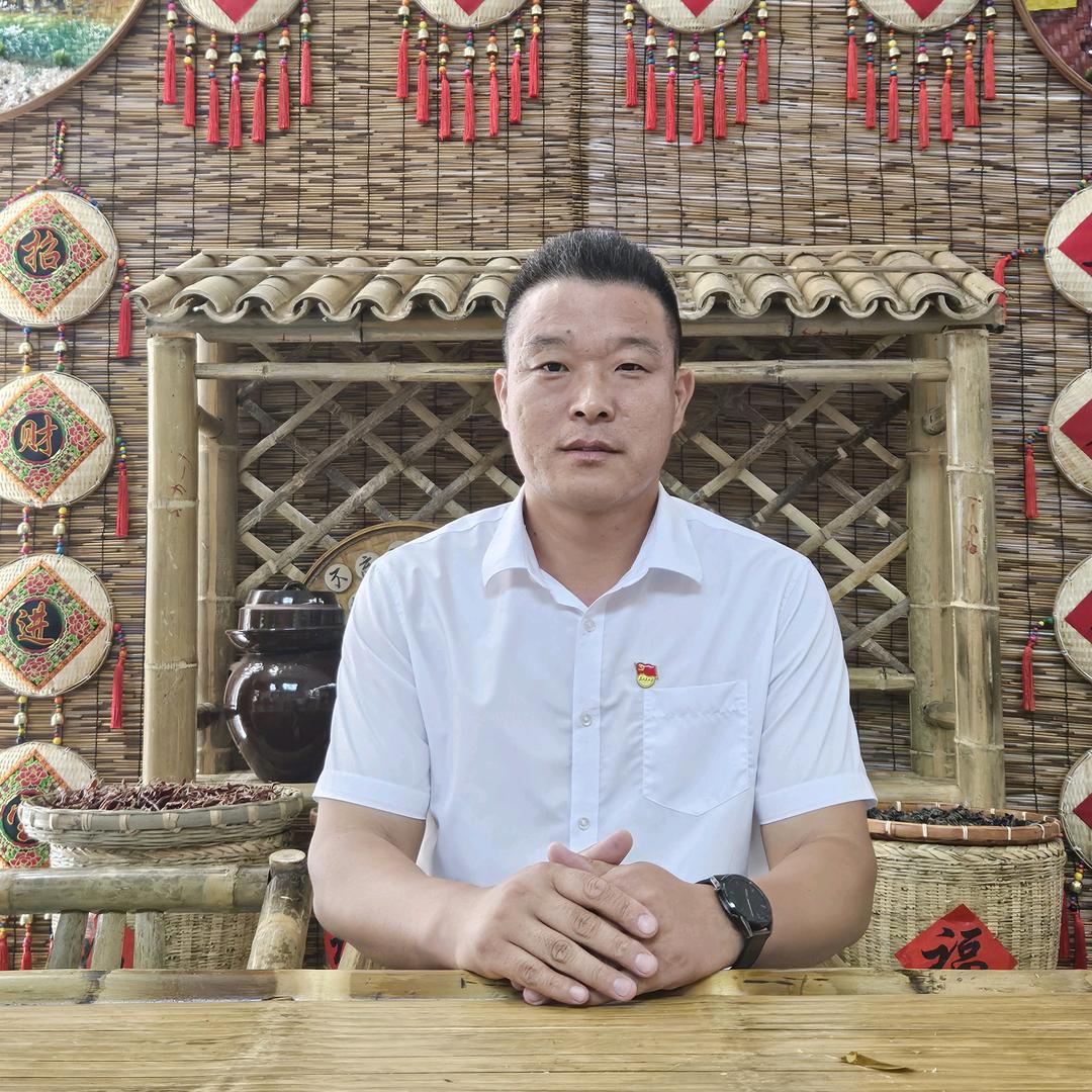 村村红村书记王洪桥