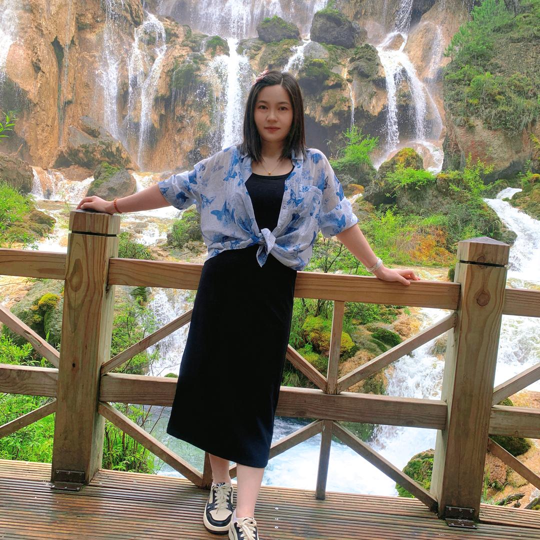 @莹莹