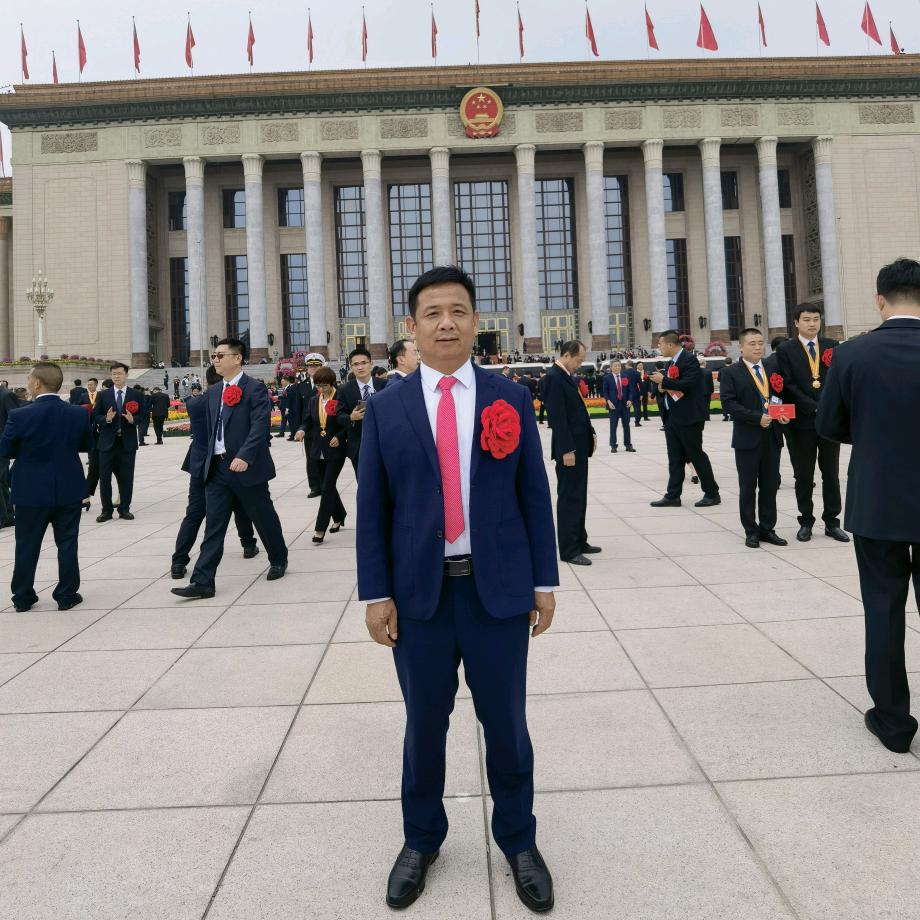 燕儿谷老郭书记