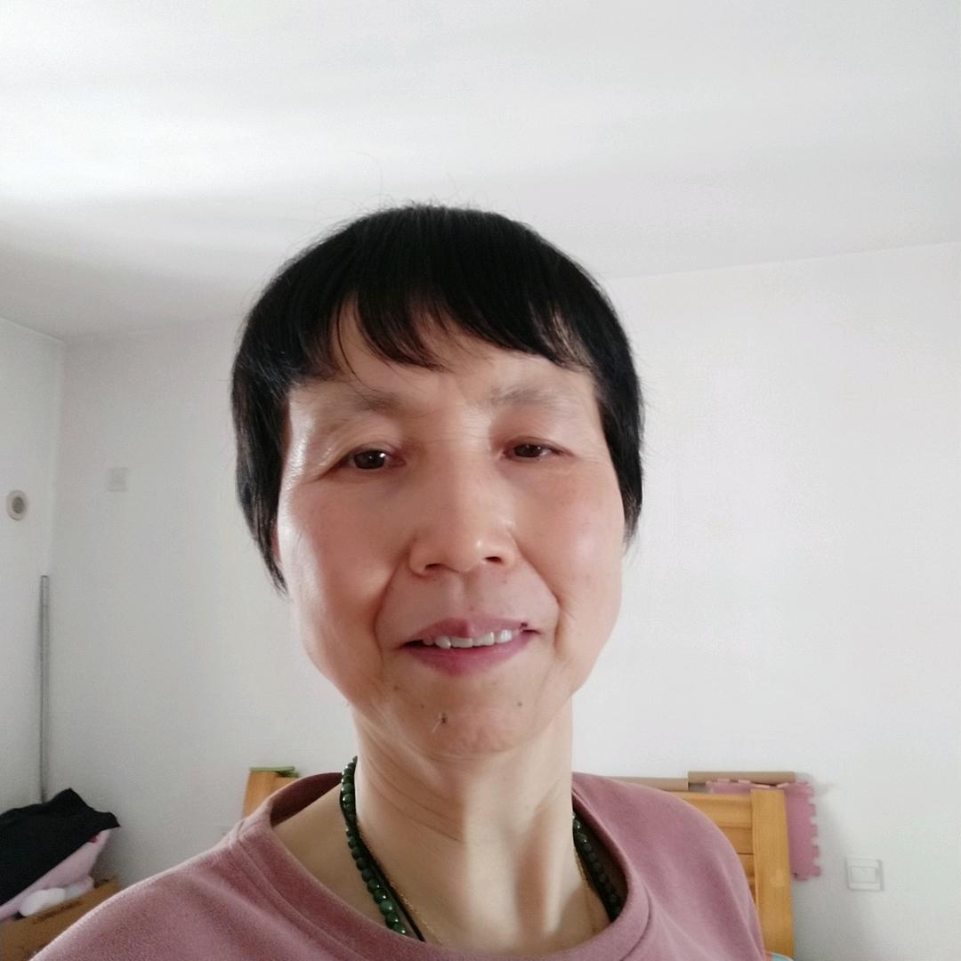 邓姐在阎良养白发