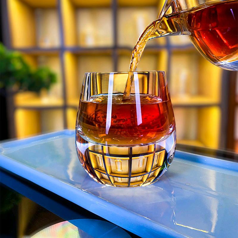 吴宣天然水晶杯