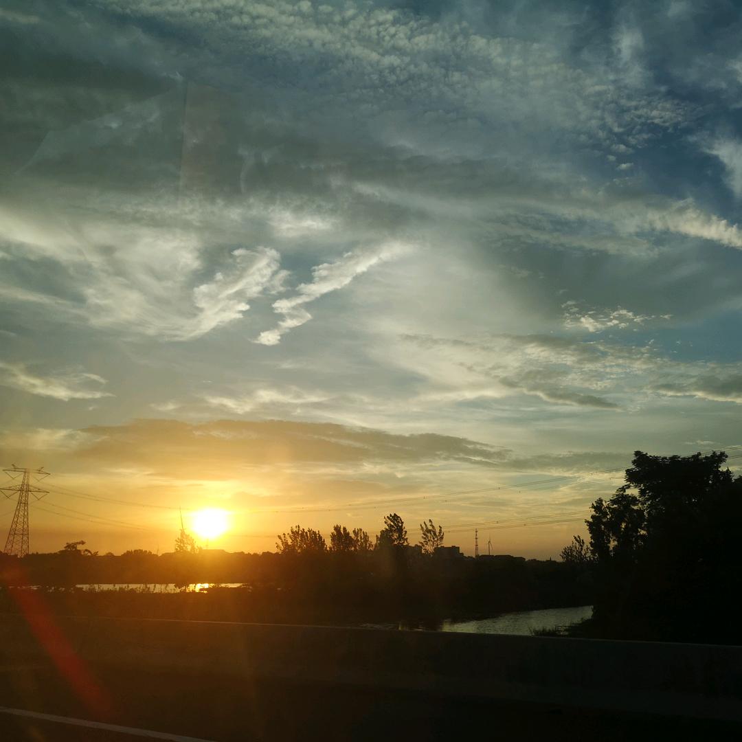 秋天的晚霞，家乡的温暖