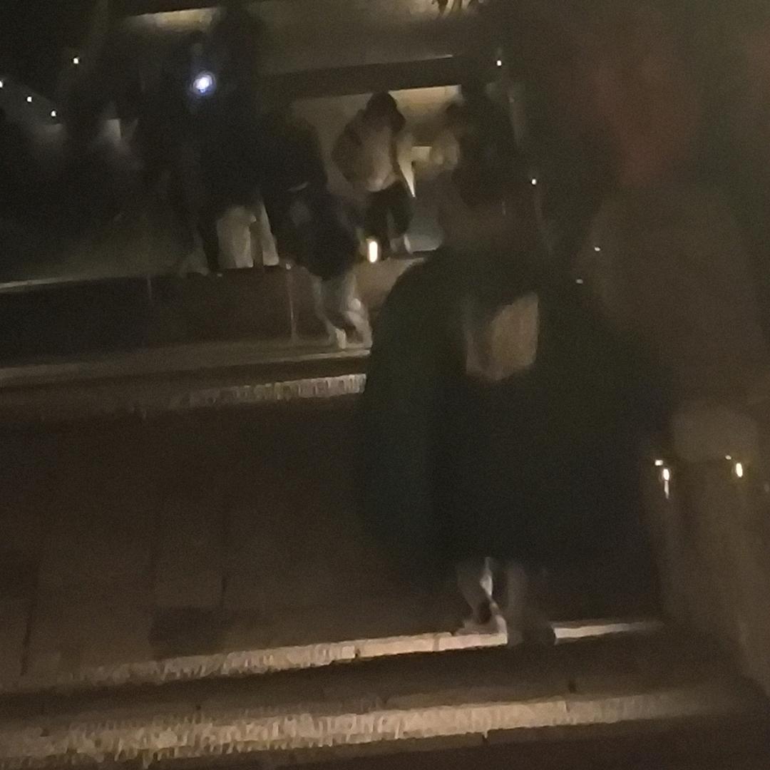 端坐于霜天之上吧