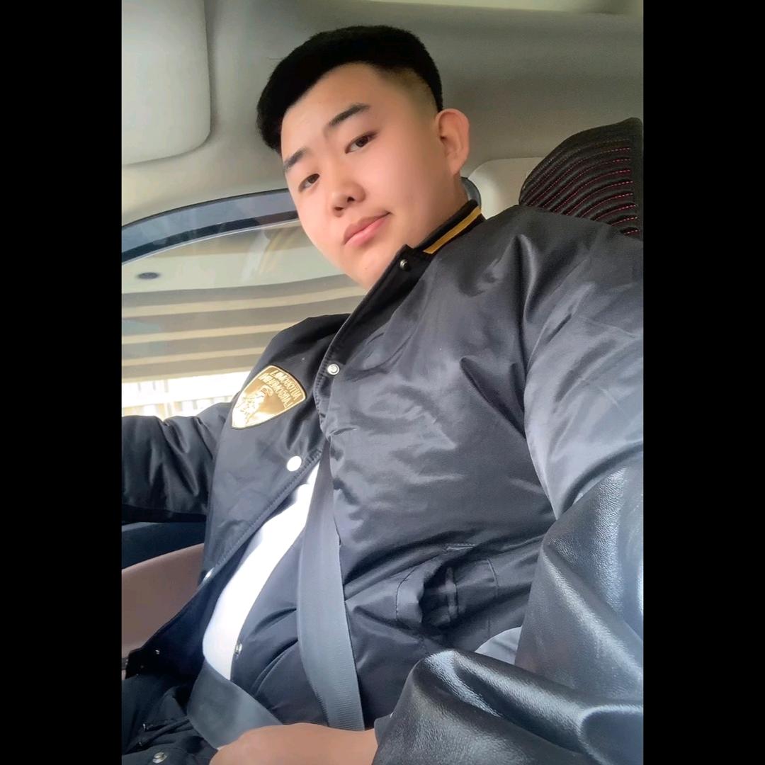 阿 乐＿.