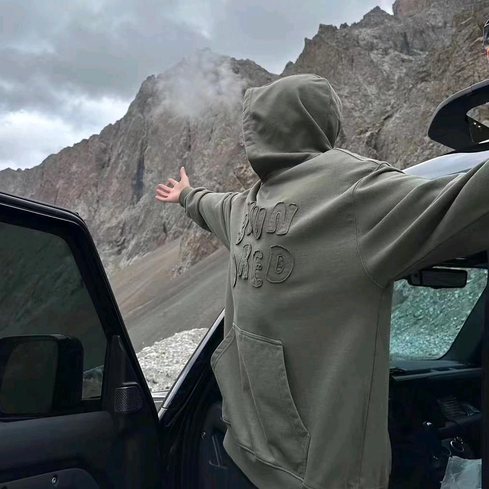 爱看热闹小卡拉米