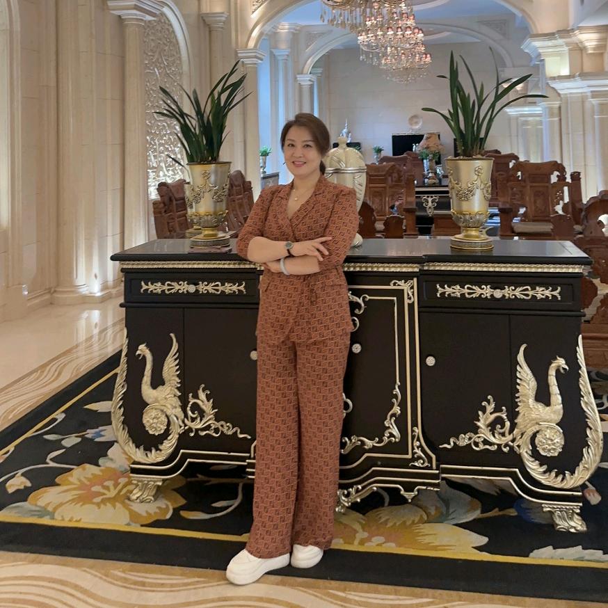 由美日记妈生皮美容护肤(营媛汇店)