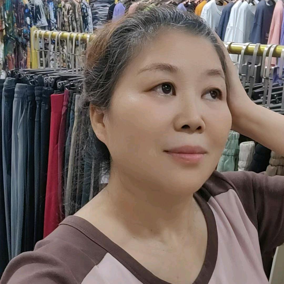 月夜服装商行