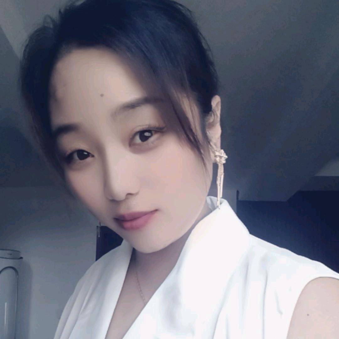 带刺的黑玫瑰