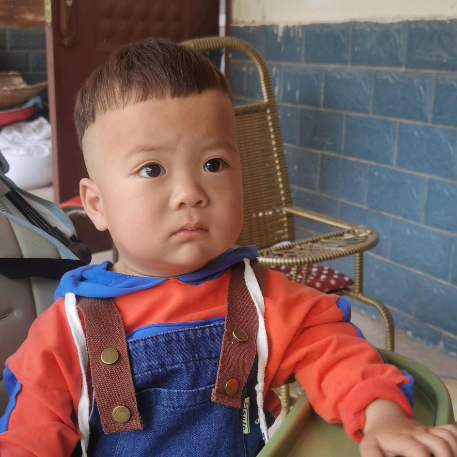 初吻给了红塔山