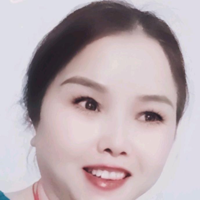 瞿宏英