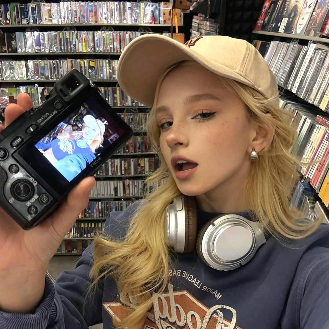 @L.J.F