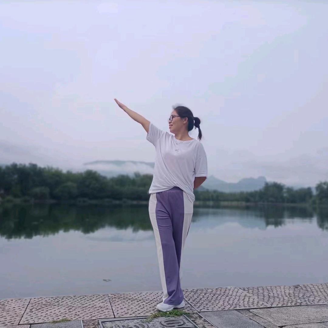 晴宝潇宝妈妈自学英语