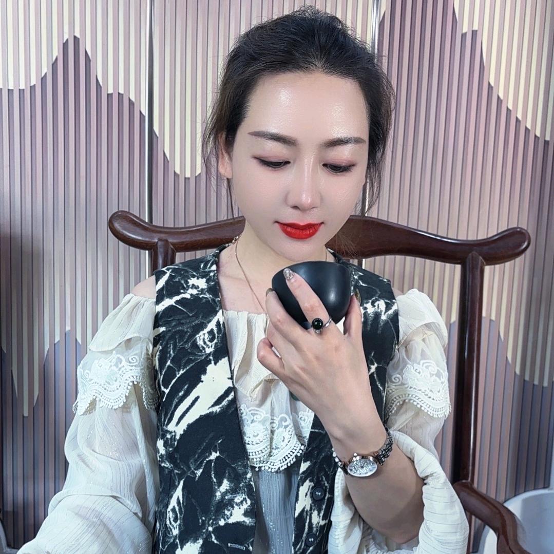 凌凌