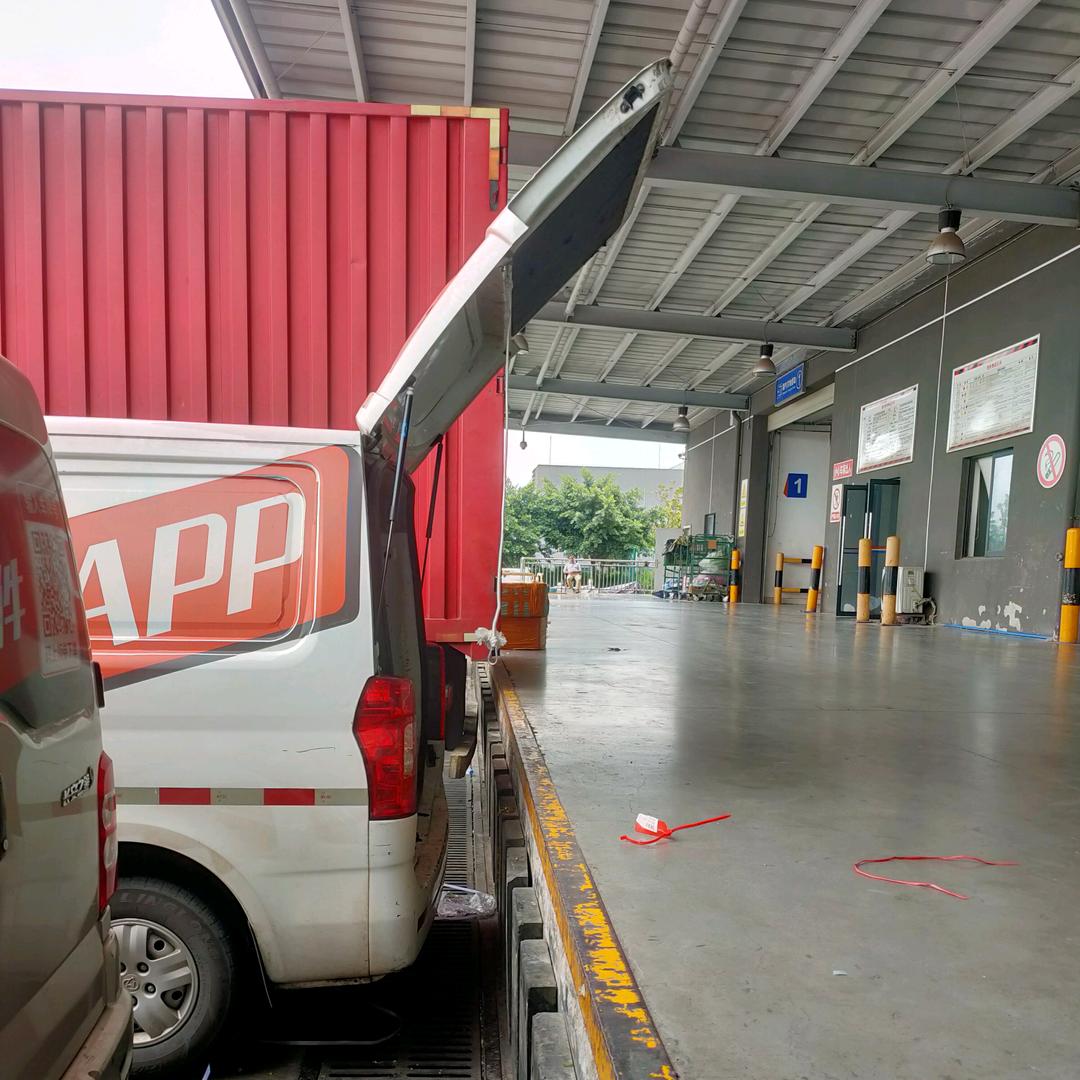 成都（重庆）面包车尾门改装阿仲