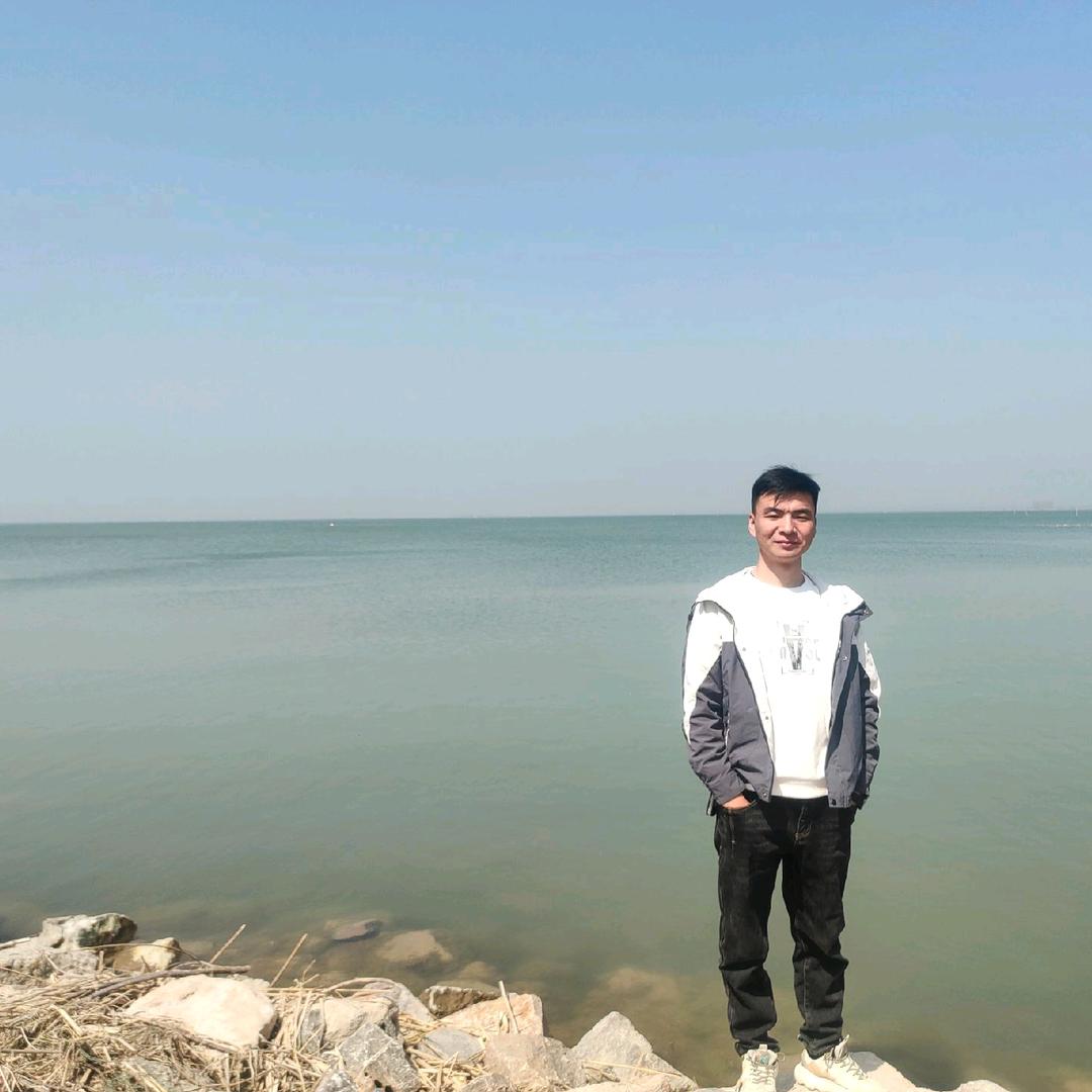 四个千金的王先生