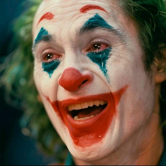 一叶扁舟渡红尘