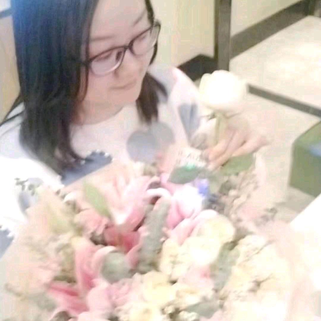 柒月惠吃惠玩✨