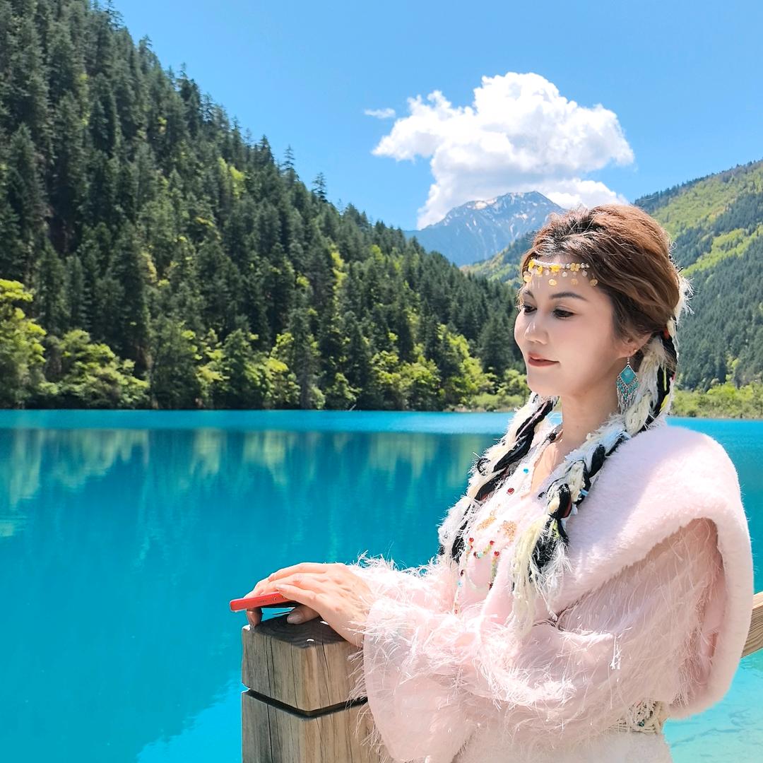 招财女八O后（昭昭）
