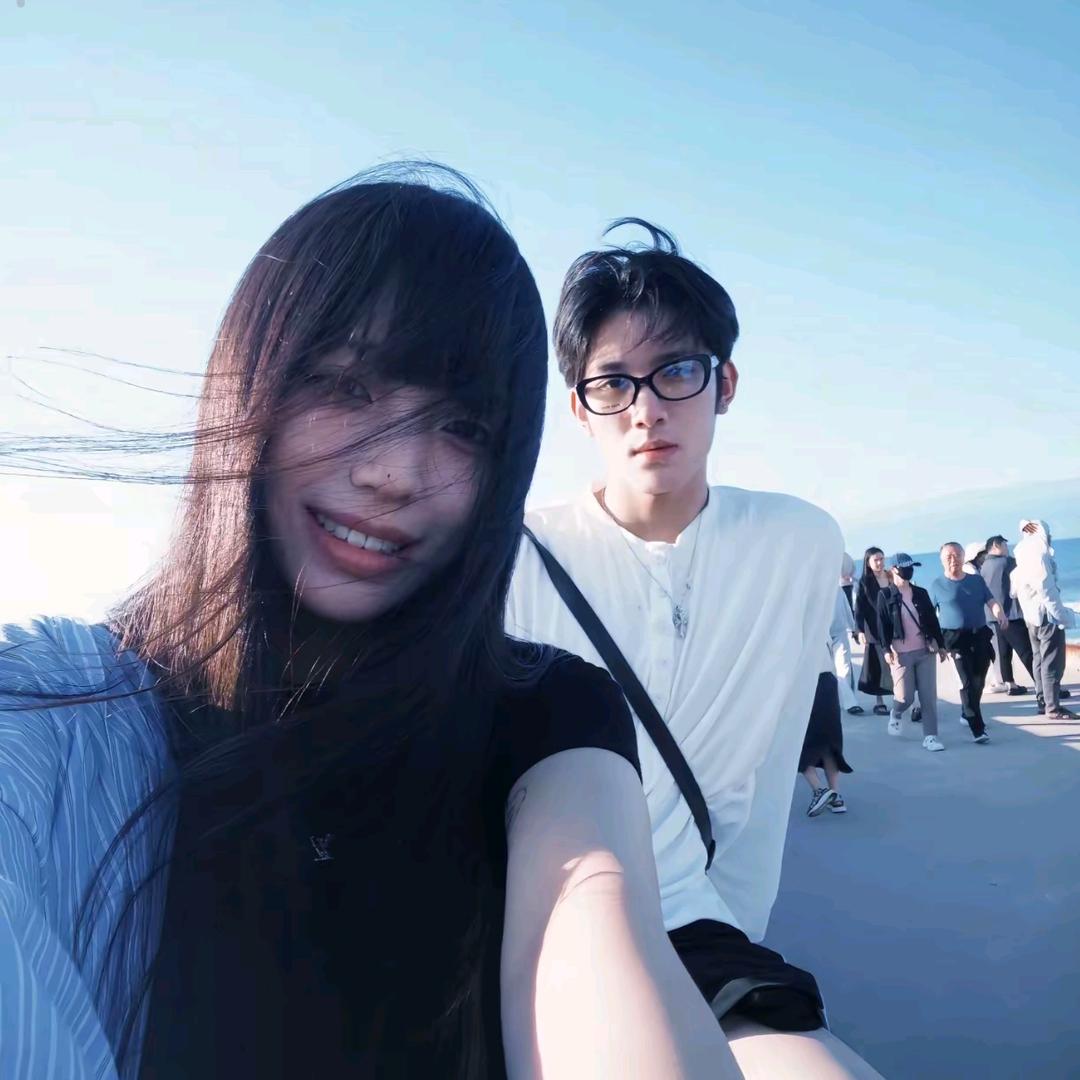 ㅤ记得喂猫吃饭.