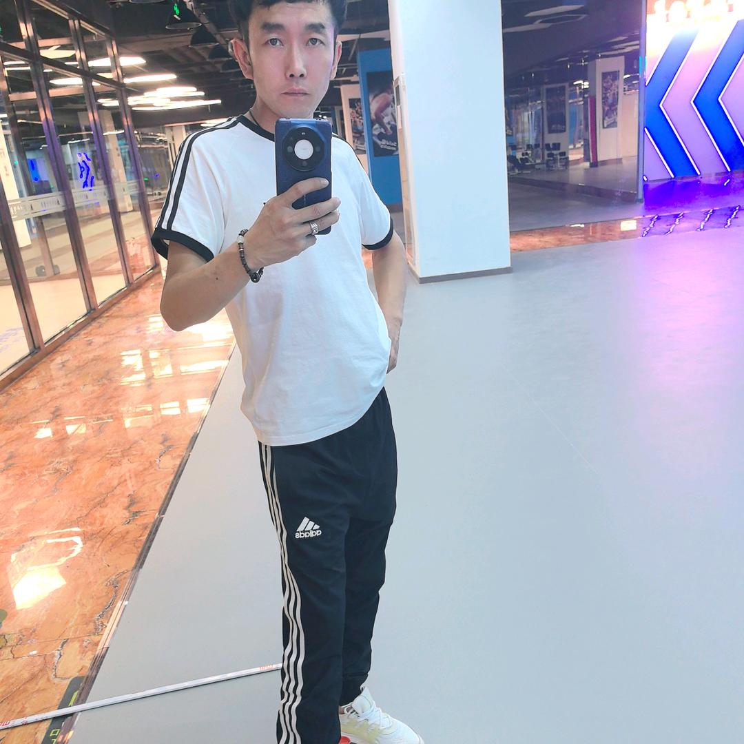 嗯哼 🍁🧢ྀི ¹⁹⁹0·⁰9