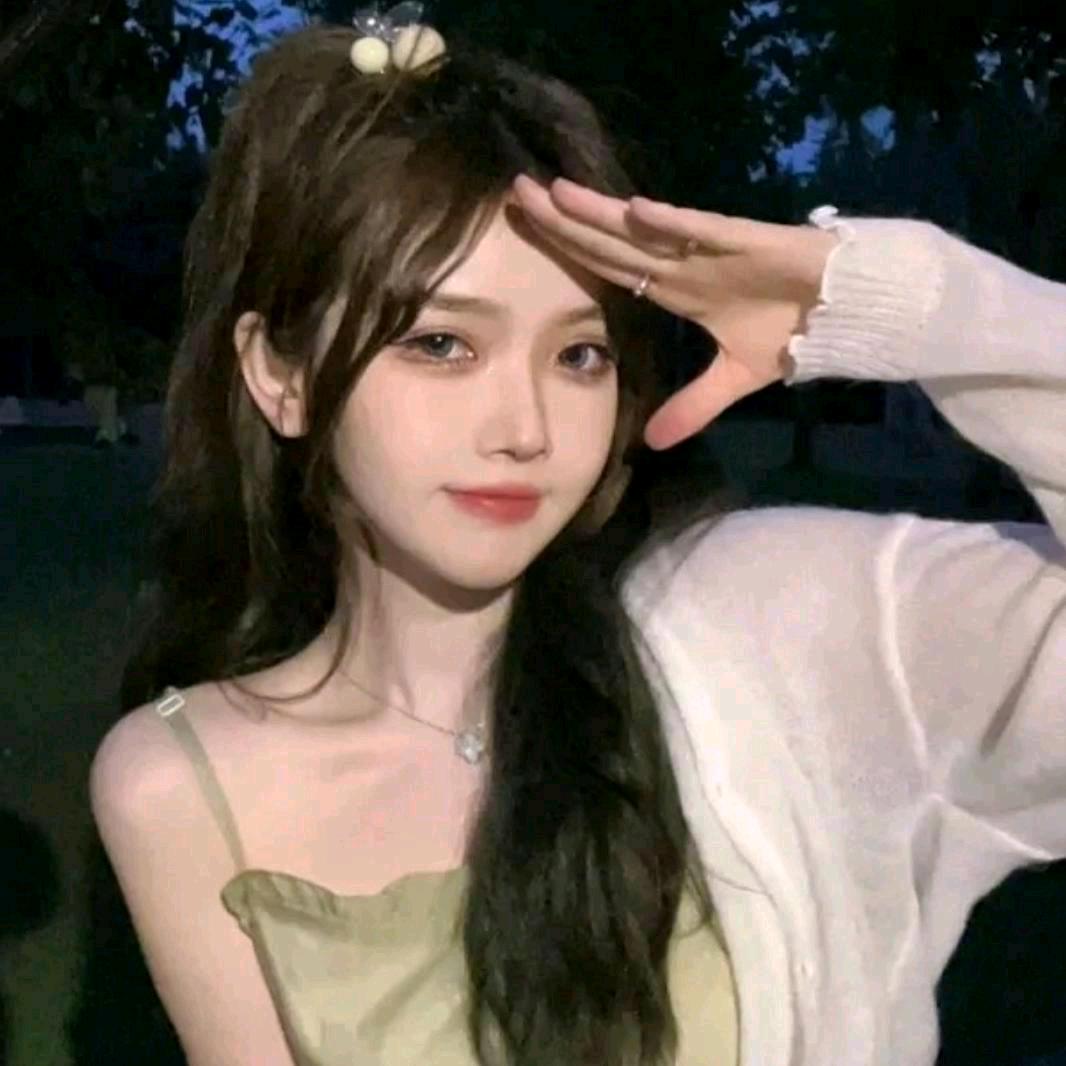 渝菀.