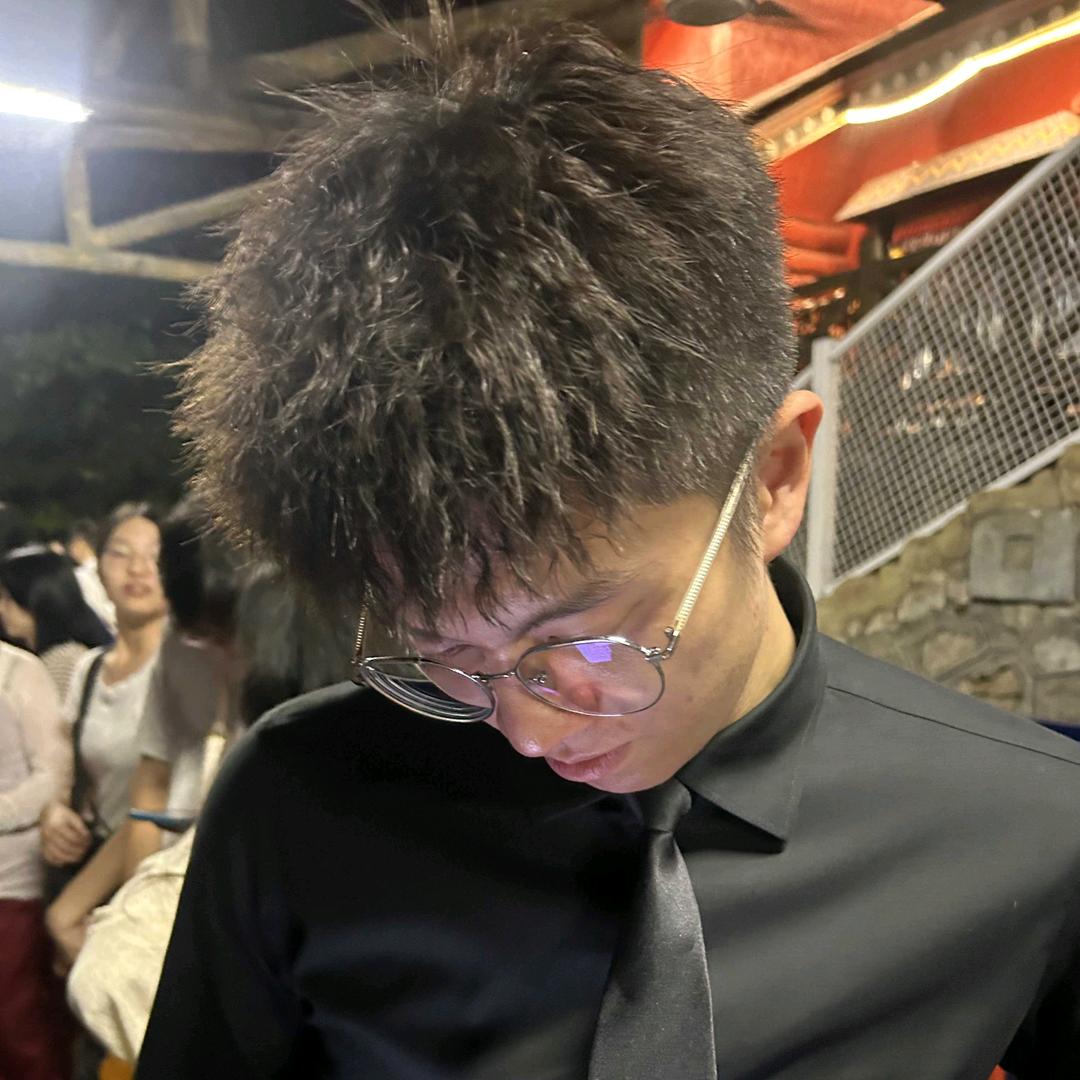 小Lee