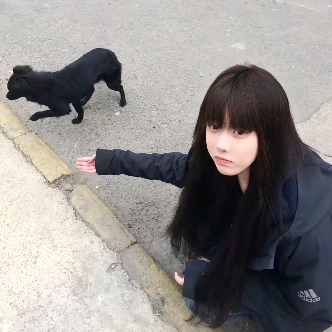 莹莹（可🧵⬇️）