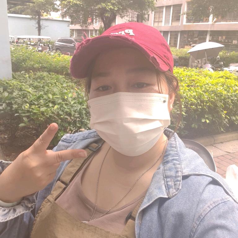 梁小乖呀（越南小卷粉）