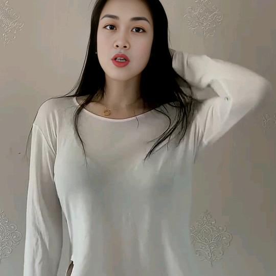 程莉