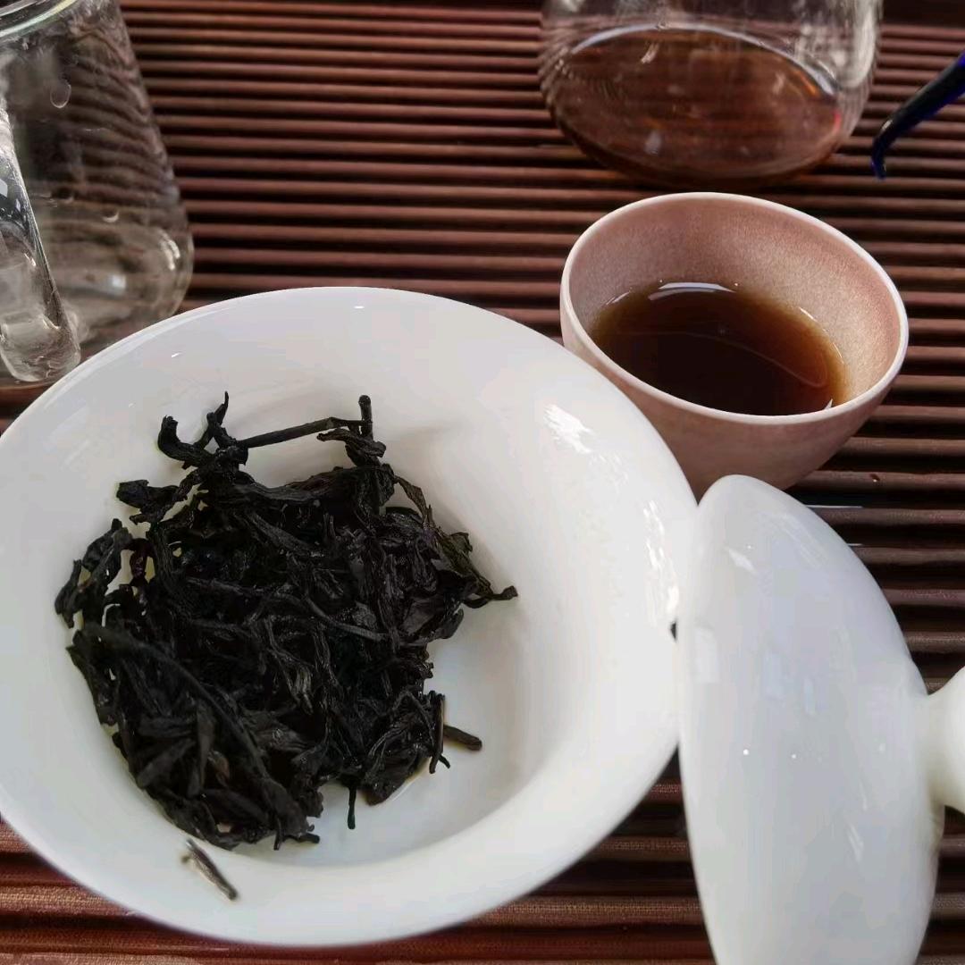 羽亿 邦