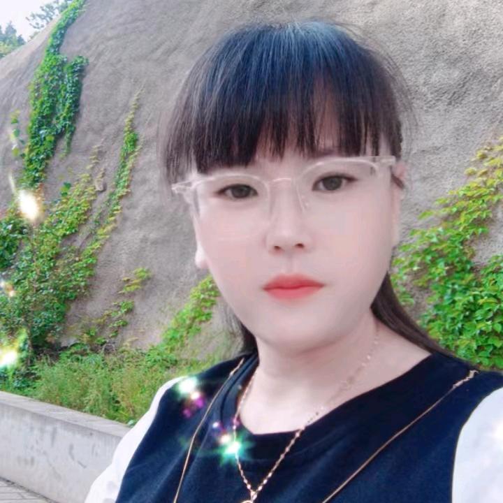 (╭☞•́⍛•̀)╭☞玲玲.