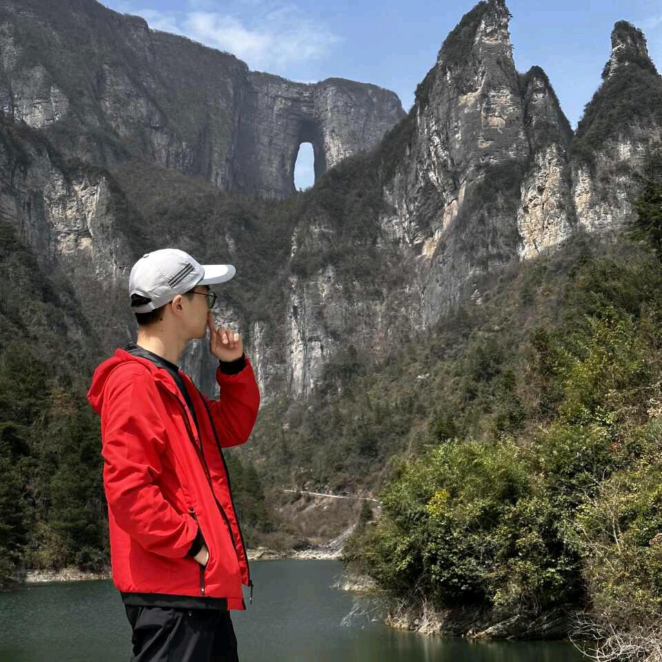 张家界游玩接待小泉