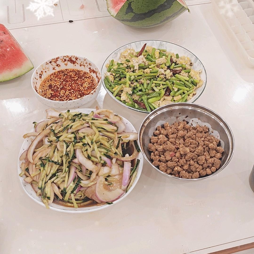 魑魅魍魉。