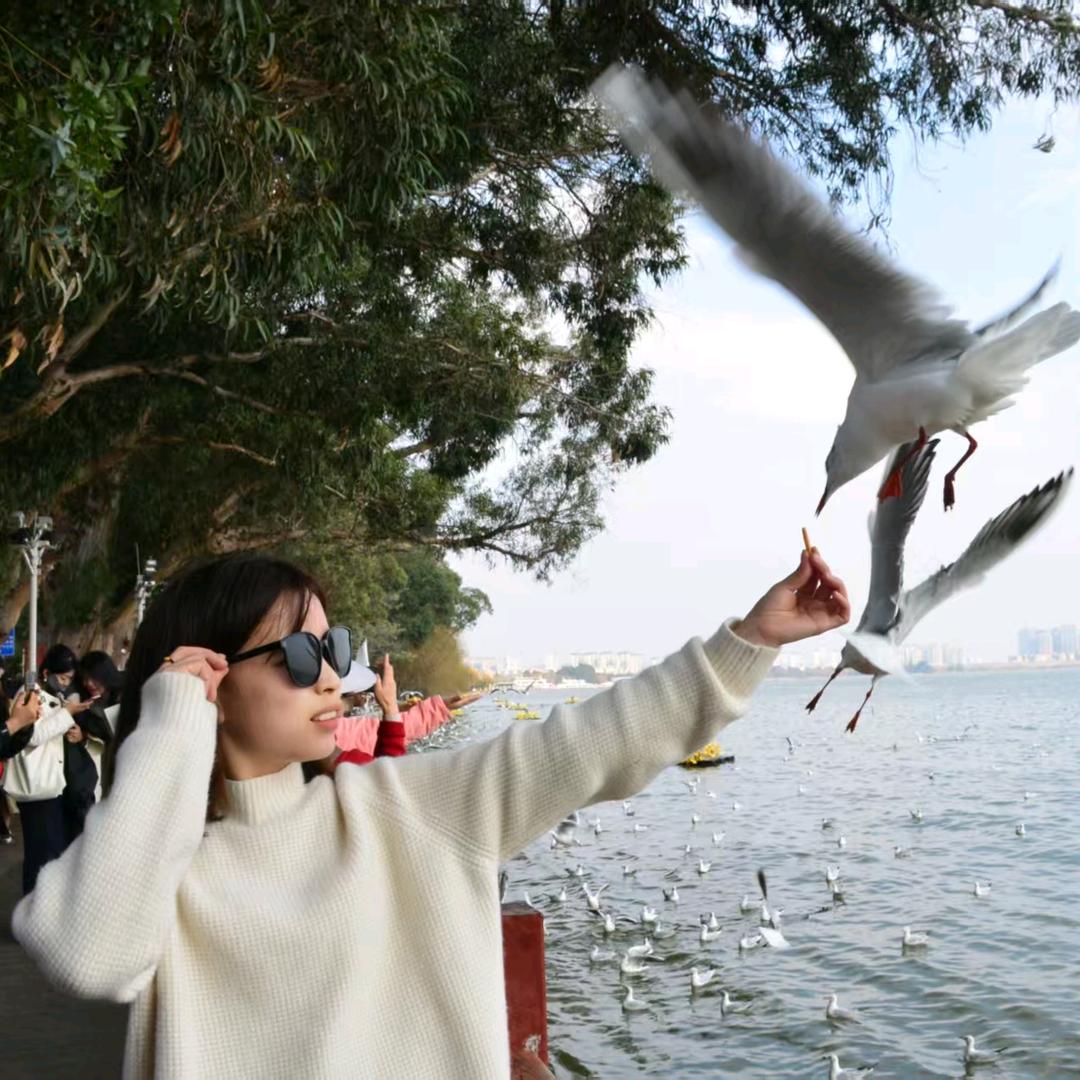 兴仁奈思服装店