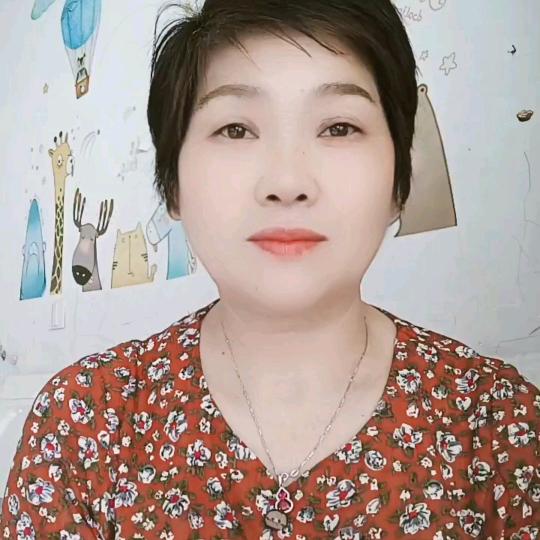 落叶浮尘