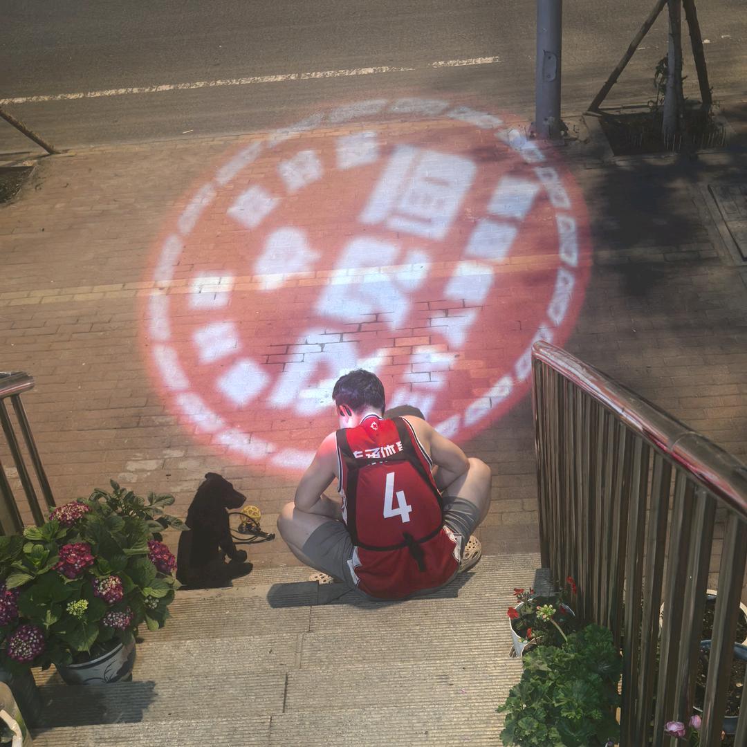 又丑又帅的元宝