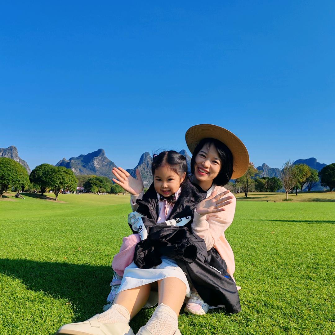 👑  夏静