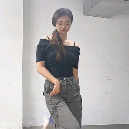美琳儿💞꧔