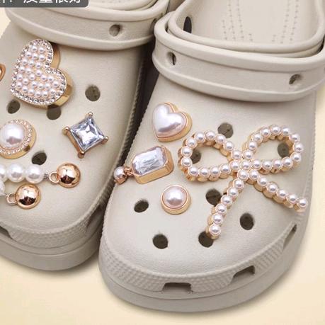 金山百联卡骆驰