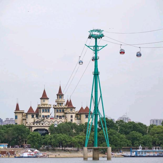 松花江索道营业员