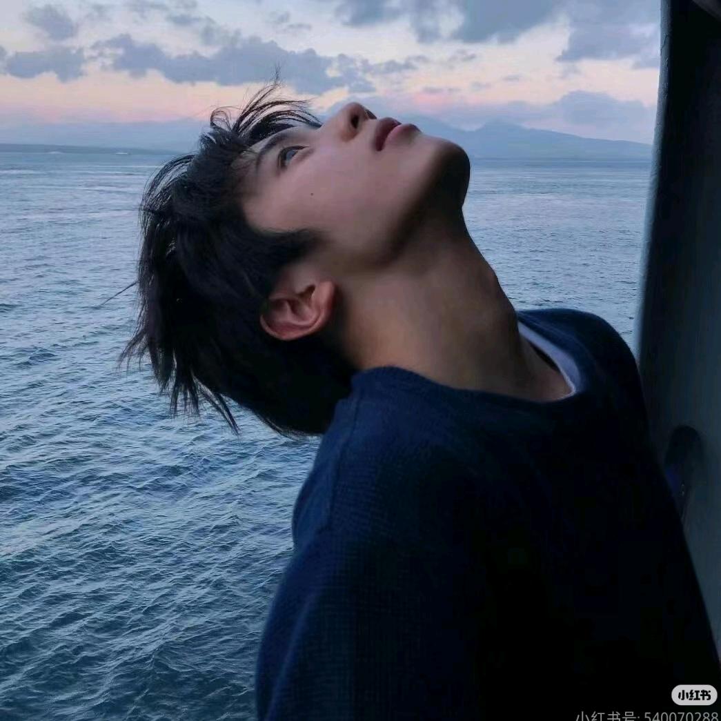 22岁纯情小父在线求暴富机会被打成帅男