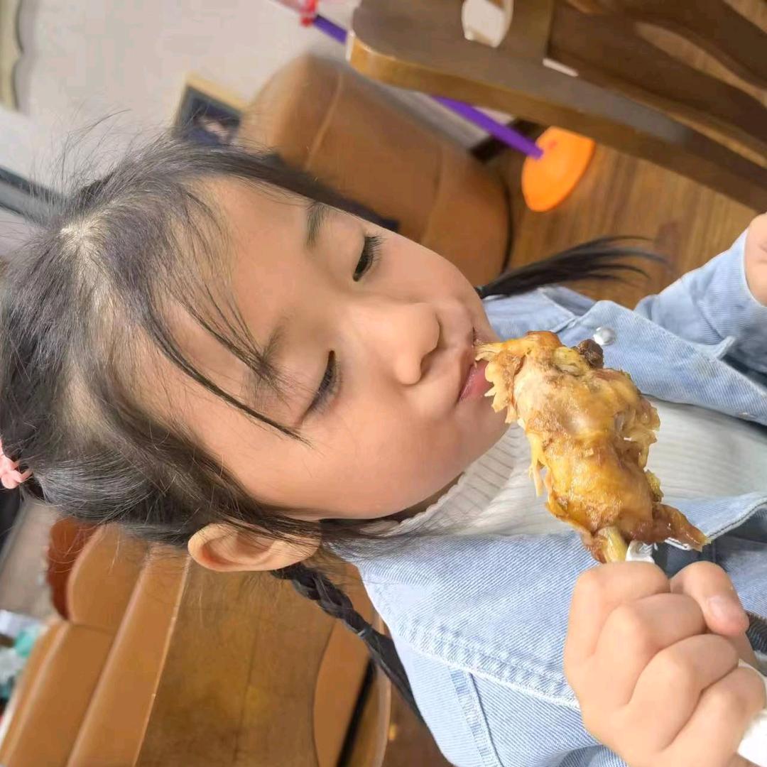 我的小名叫年年