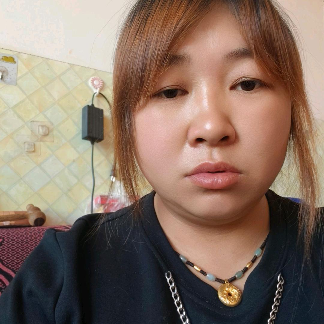 做个快乐的搬砖人，忙时女汉子，闲时小女人